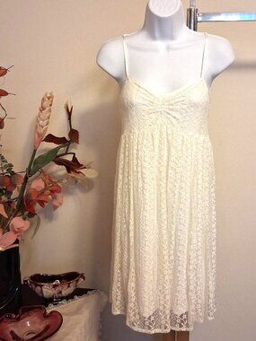 NWOT Kersh White Lace Pleated Lined Dress Spaghetti Straps Summer Dresses 4